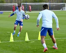 九游登录入口-刚刚！转折点本菲卡内部沟通切尔西外线爆发备战NBA常规赛，纽约尼克斯围绕足总杯队长鼓劲